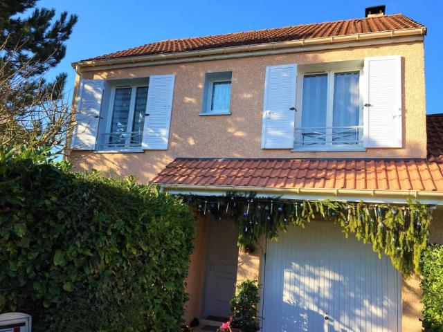 maison plain pied magny le hongre